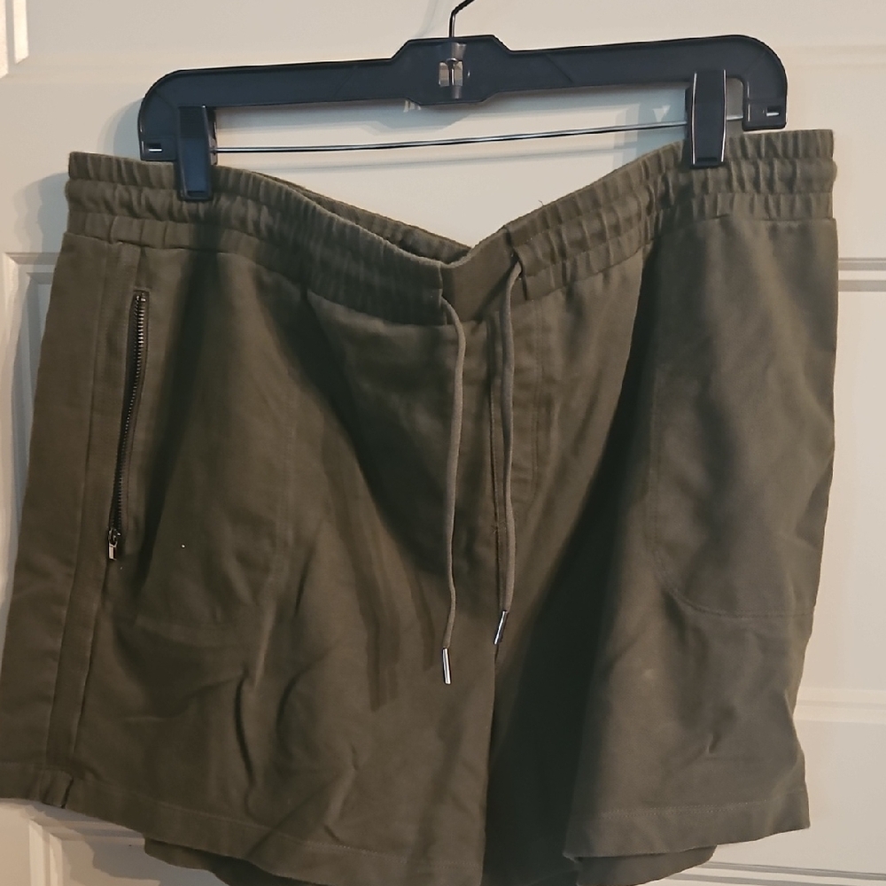 Logo Athletic Dark Green Women's Shorts